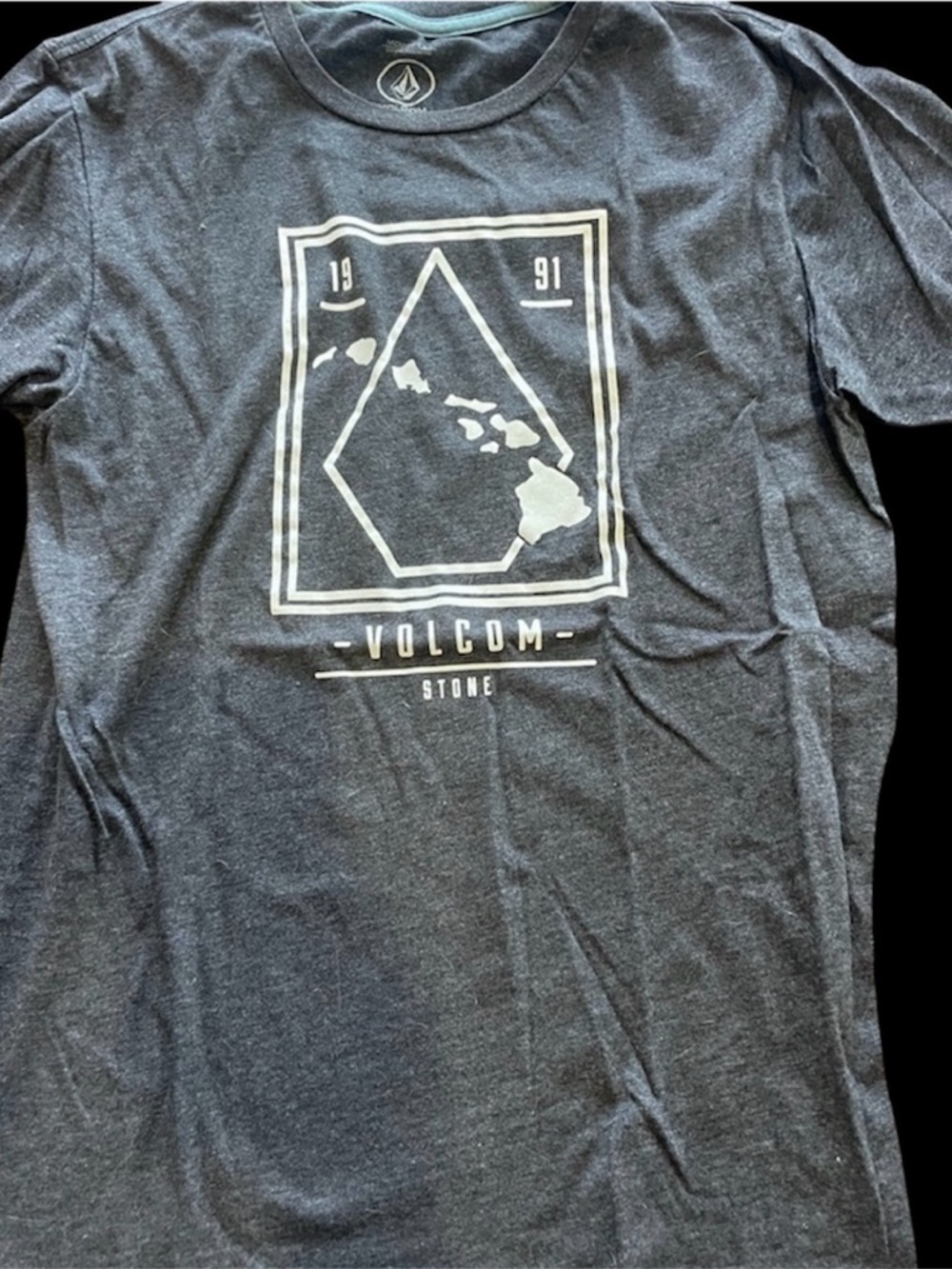 🔥Ts 2/$15 or 3/$20 Volcom Surf Youth XL Tee Hawaiian Island, Ironed Ready 2 Go! - Picture 8 of 8